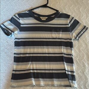 Abercrombie & Fitch Blue and White Short Sleeve Tee